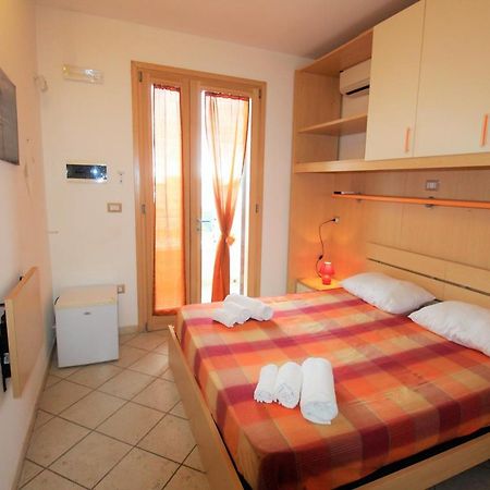 B&B Scoglio Di Pirro Climatizzato A 150 M Dalle Spiagge Salentine Торре-Сан-Джованни-Удженто Экстерьер фото